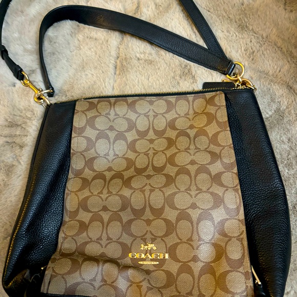 Large Leather Coach Purse - Picture 1 of 6